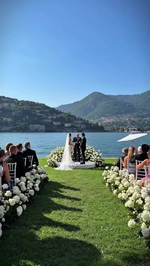 homebodii.com ad: Bridal Looks to Love 🤍